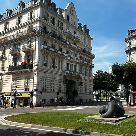 Apartment 18 M2, En Hyper Centre-ville Aix-les-Bains